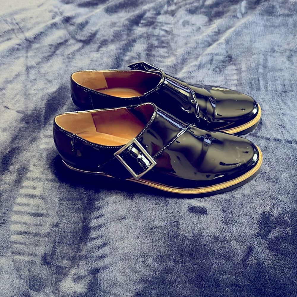 Women Black patent leather loafers